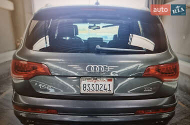 Внедорожник / Кроссовер Audi Q7 2015 в 