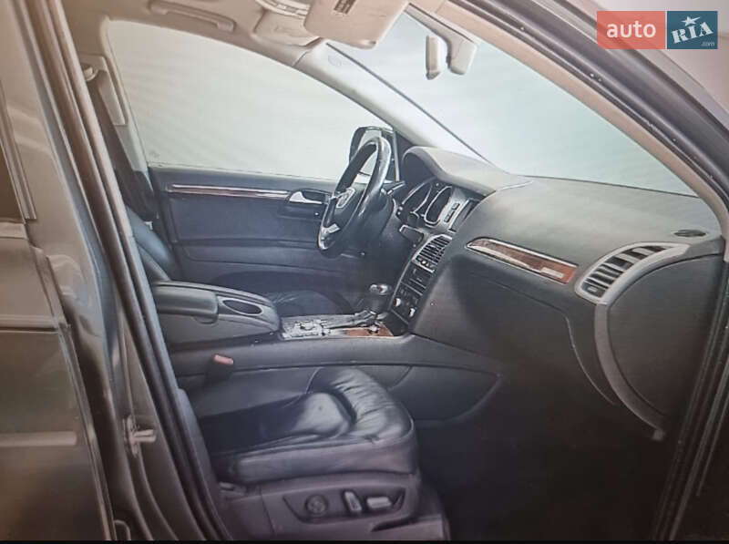 Позашляховик / Кросовер Audi Q7 2015 в Львові