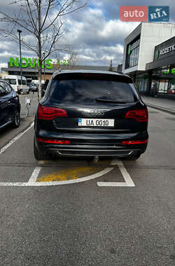 Позашляховик / Кросовер Audi Q7 2013 в 