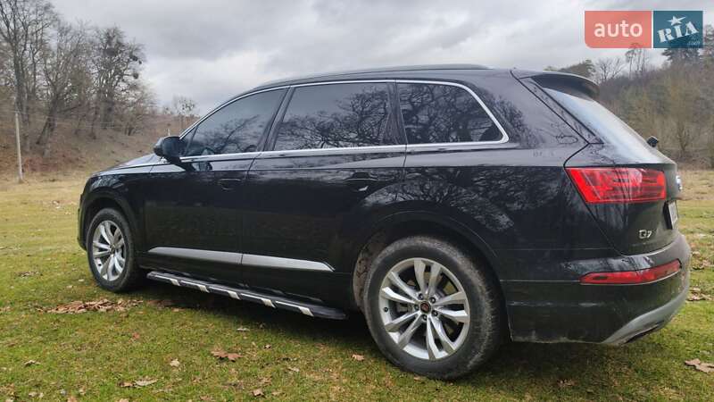 Внедорожник / Кроссовер Audi Q7 2016 в Каменец-Подольском