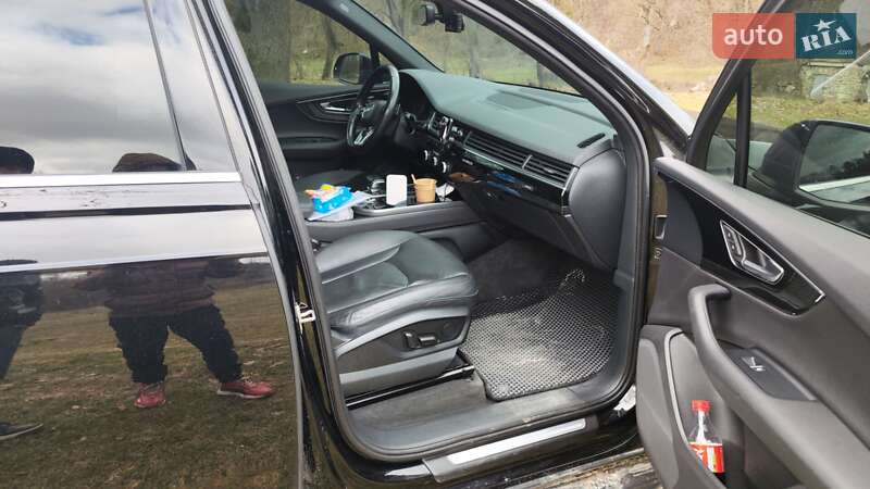 Внедорожник / Кроссовер Audi Q7 2016 в Каменец-Подольском