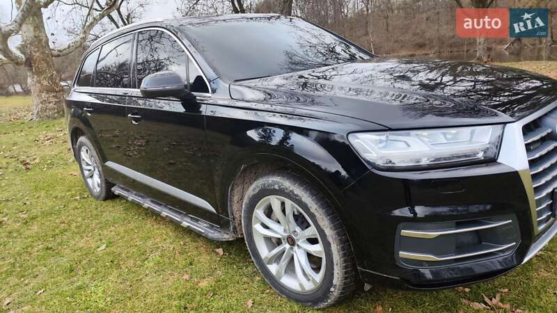 Внедорожник / Кроссовер Audi Q7 2016 в Каменец-Подольском