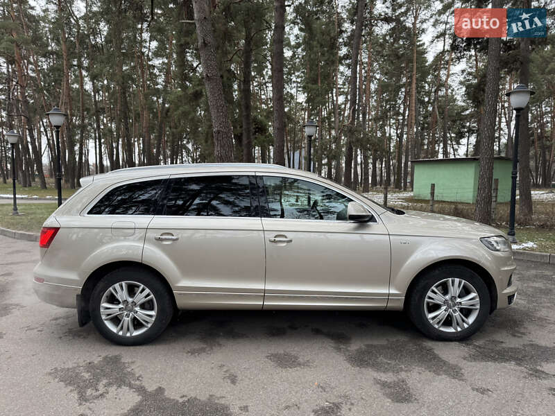Позашляховик / Кросовер Audi Q7 2010 в Чернігові