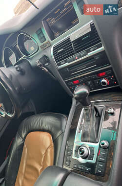 Внедорожник / Кроссовер Audi Q7 2014 в 