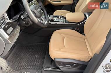 Внедорожник / Кроссовер Audi Q7 2021 в 