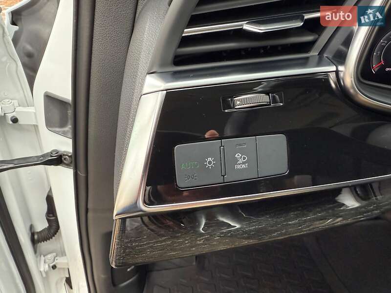 Внедорожник / Кроссовер Audi Q7 2021 в Киеве