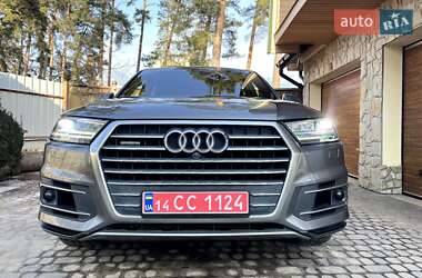 Позашляховик / Кросовер Audi Q7 2017 в Львові