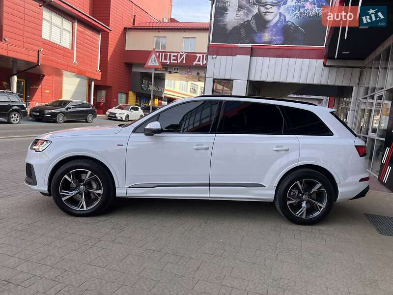 Позашляховик / Кросовер Audi Q7 2020 в Львові