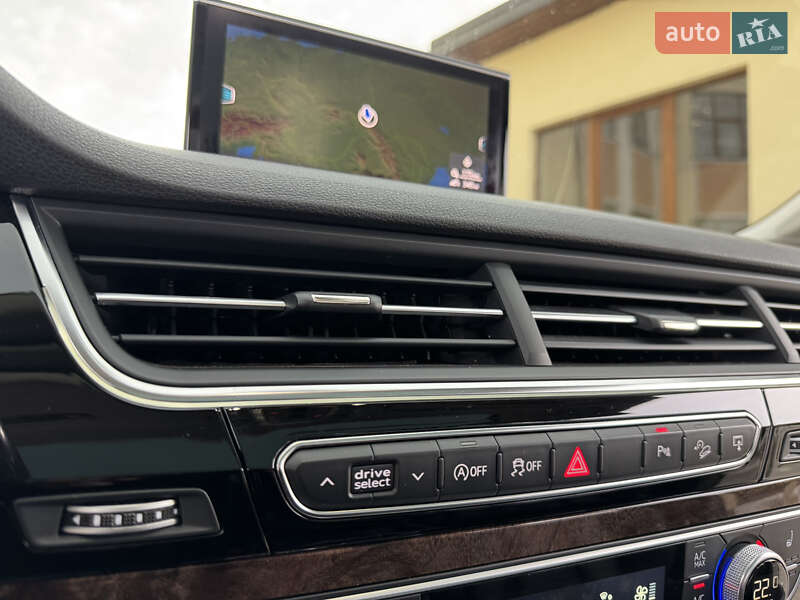 Внедорожник / Кроссовер Audi Q7 2016 в Львове