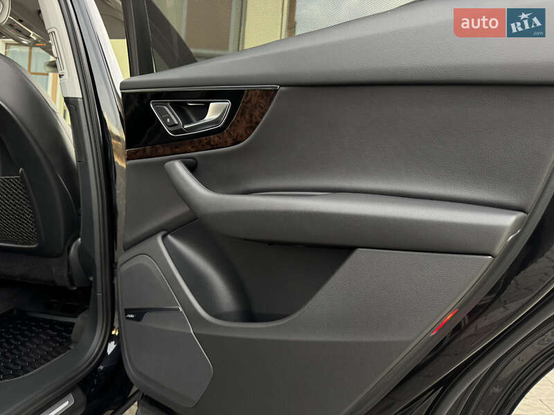 Внедорожник / Кроссовер Audi Q7 2016 в Львове