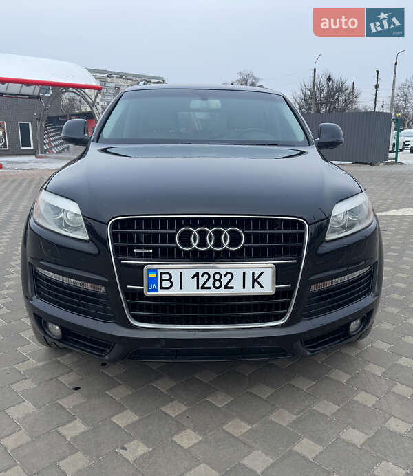 Позашляховик / Кросовер Audi Q7 2007 в Полтаві