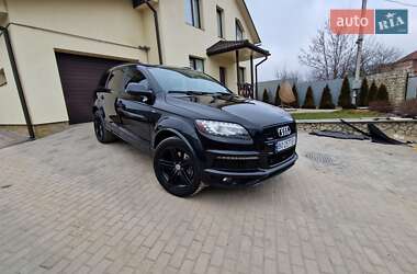 Позашляховик / Кросовер Audi Q7 2013 в 