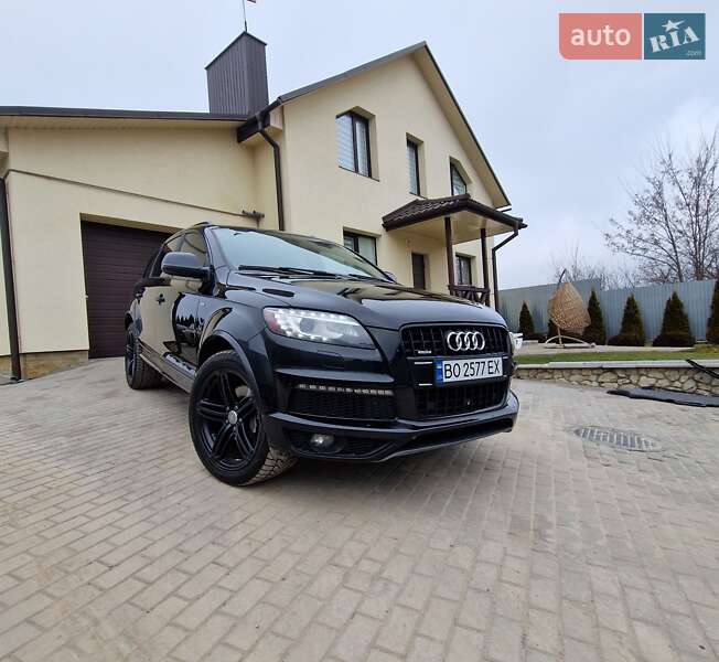 Позашляховик / Кросовер Audi Q7 2013 в 