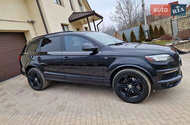 Позашляховик / Кросовер Audi Q7 2013 в 