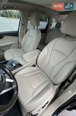Внедорожник / Кроссовер Audi Q7 2019 в 