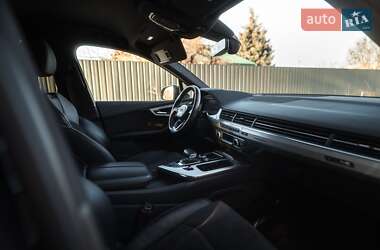 Внедорожник / Кроссовер Audi Q7 2018 в 