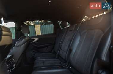 Внедорожник / Кроссовер Audi Q7 2018 в 