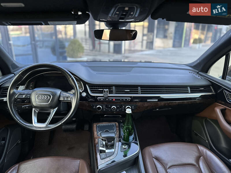 Внедорожник / Кроссовер Audi Q7 2016 в Ровно