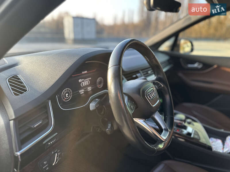 Внедорожник / Кроссовер Audi Q7 2016 в Ровно