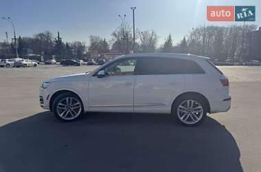 Внедорожник / Кроссовер Audi Q7 2018 в 