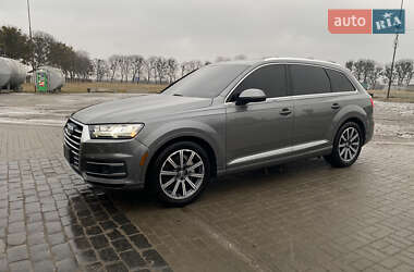 Внедорожник / Кроссовер Audi Q7 2016 в 
