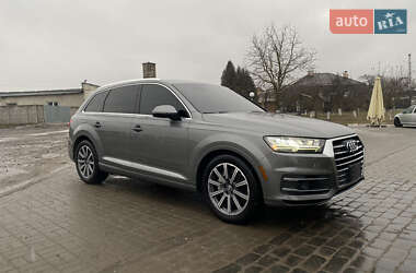 Внедорожник / Кроссовер Audi Q7 2016 в 