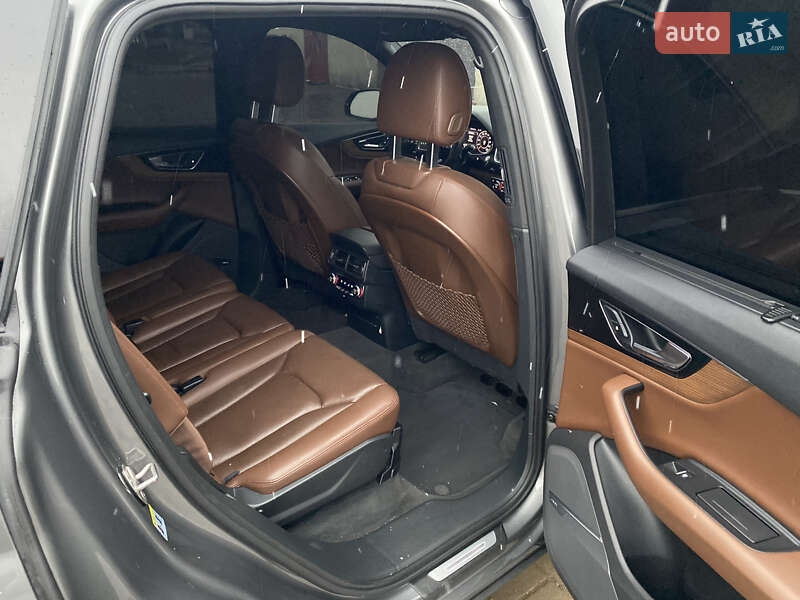 Внедорожник / Кроссовер Audi Q7 2016 в Буске