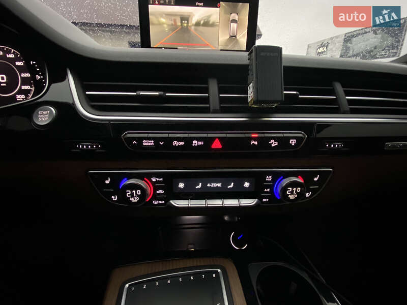 Внедорожник / Кроссовер Audi Q7 2016 в Буске