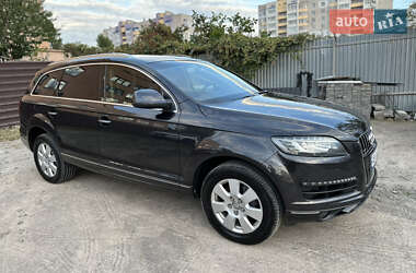 Позашляховик / Кросовер Audi Q7 2013 в 