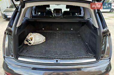 Позашляховик / Кросовер Audi Q7 2013 в 