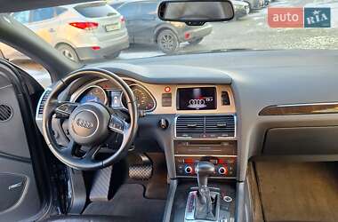 Внедорожник / Кроссовер Audi Q7 2011 в 