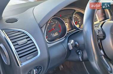 Внедорожник / Кроссовер Audi Q7 2011 в 