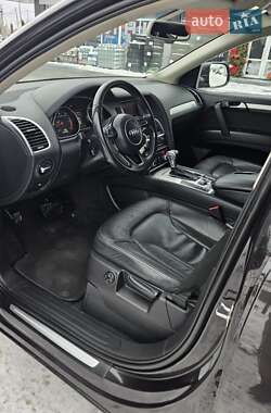 Внедорожник / Кроссовер Audi Q7 2012 в 