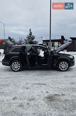 Внедорожник / Кроссовер Audi Q7 2012 в 