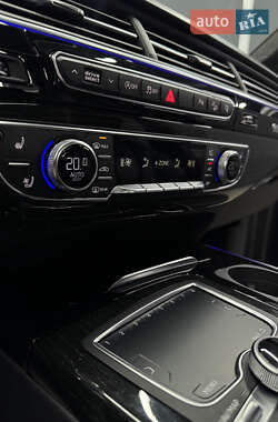 Внедорожник / Кроссовер Audi Q7 2017 в 