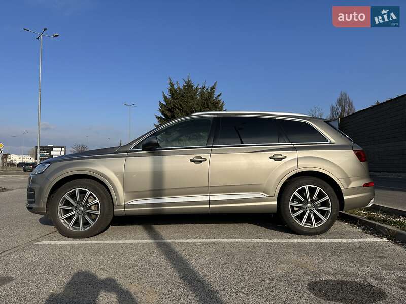 Внедорожник / Кроссовер Audi Q7 2016 в Николаеве