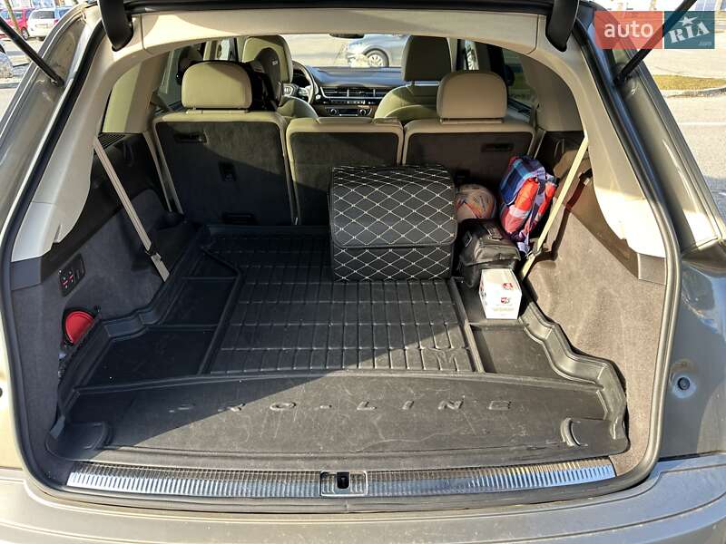 Внедорожник / Кроссовер Audi Q7 2016 в Николаеве