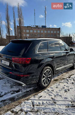 Внедорожник / Кроссовер Audi Q7 2017 в Кривом Роге