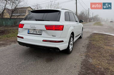 Внедорожник / Кроссовер Audi Q7 2016 в 