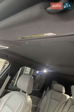 Внедорожник / Кроссовер Audi Q7 2016 в 