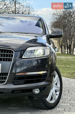 Внедорожник / Кроссовер Audi Q7 2007 в Одессе