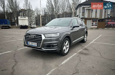 Позашляховик / Кросовер Audi Q7 2018 в 