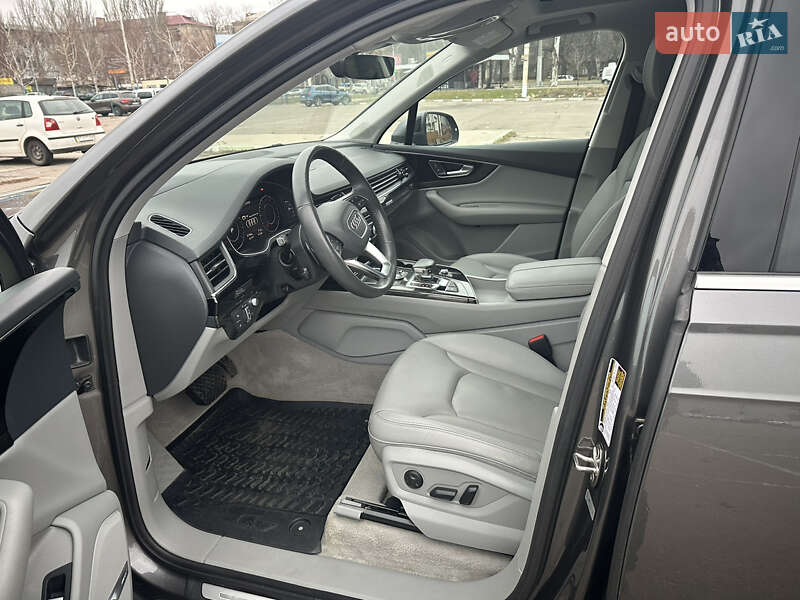 Позашляховик / Кросовер Audi Q7 2018 в Запоріжжі