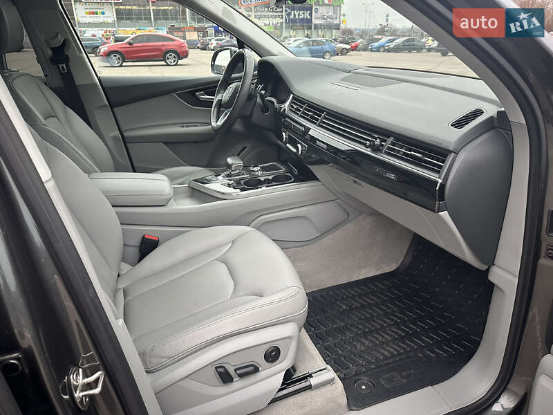 Позашляховик / Кросовер Audi Q7 2018 в Запоріжжі