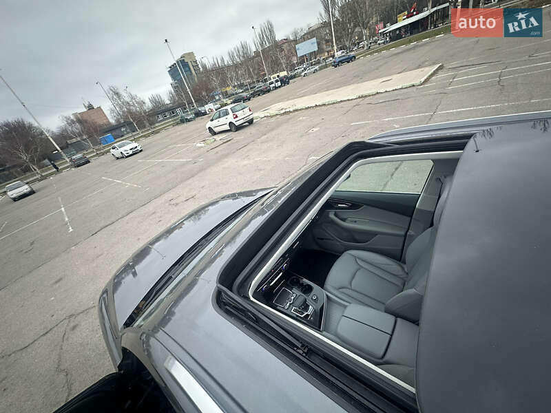 Позашляховик / Кросовер Audi Q7 2018 в Запоріжжі
