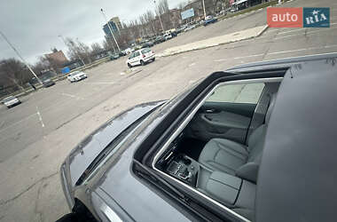 Позашляховик / Кросовер Audi Q7 2018 в 
