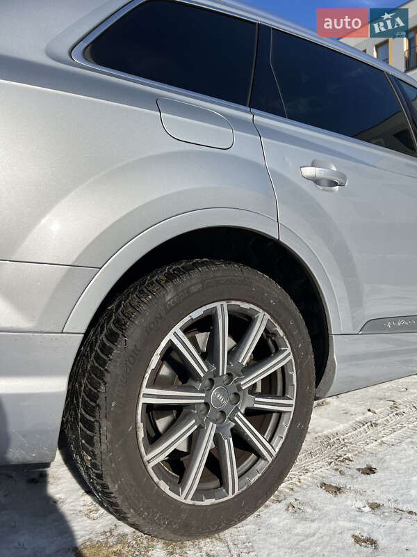 Позашляховик / Кросовер Audi Q7 2016 в Тернополі