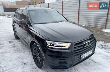 Внедорожник / Кроссовер Audi Q7 2017 в Ровно