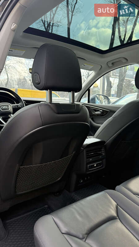 Позашляховик / Кросовер Audi Q7 2022 в Вінниці