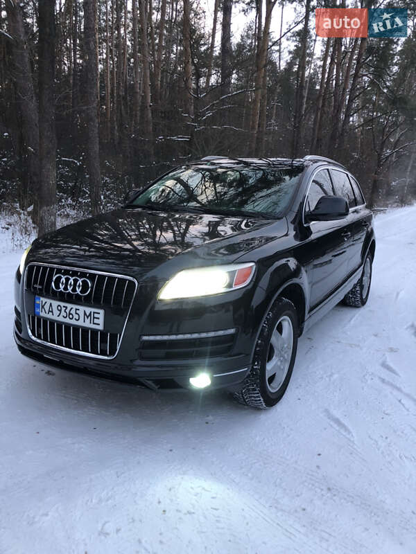 Позашляховик / Кросовер Audi Q7 2007 в 